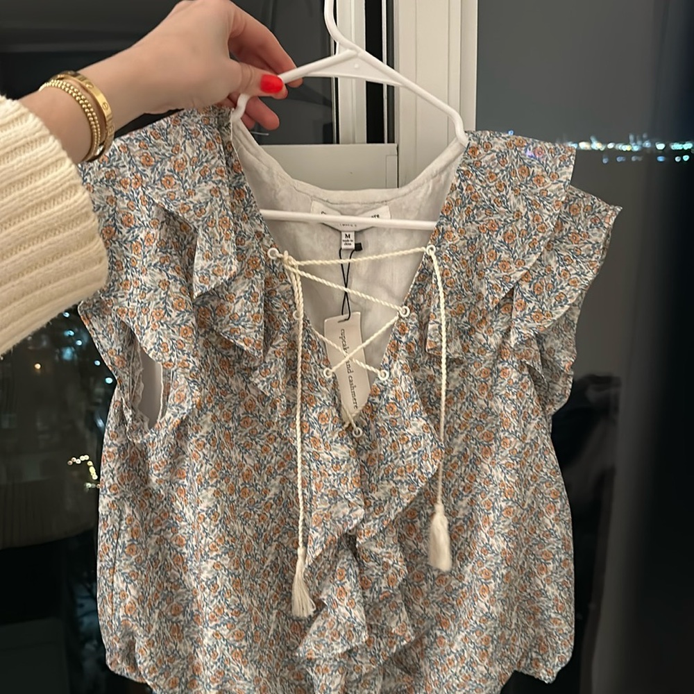 Lace flower blouse in size M